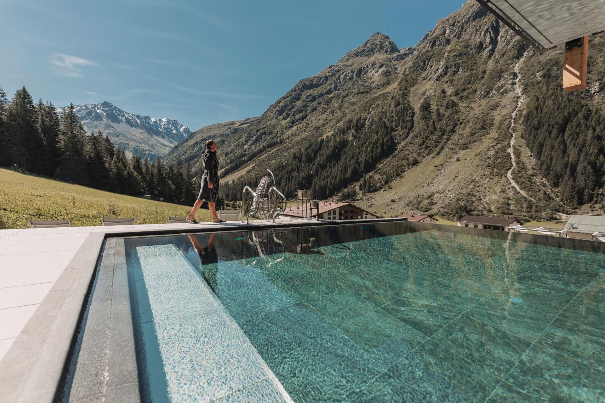 Alpine Resort Sportalm 皮茨河谷圣莱昂哈德 外观 照片