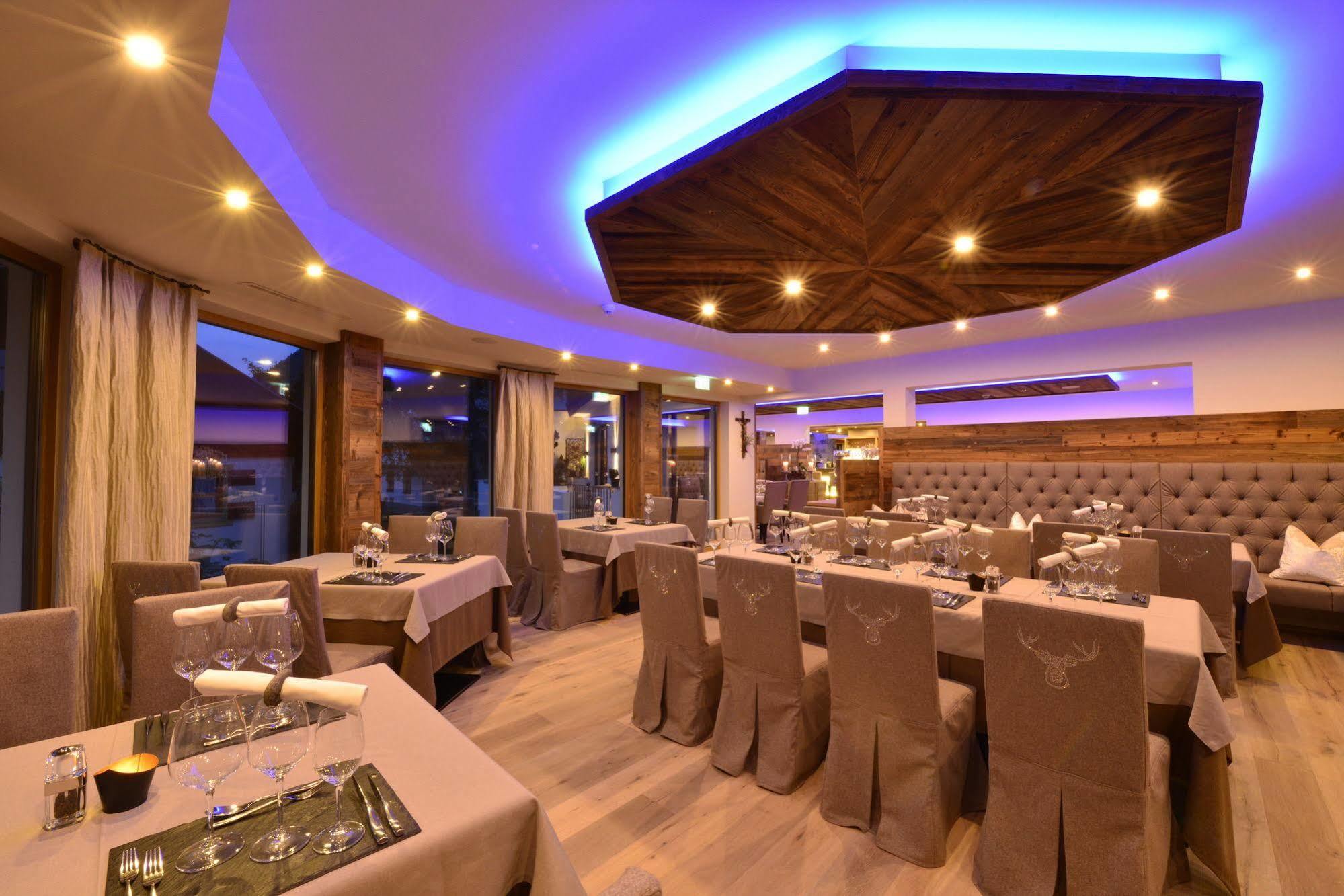 Alpine Resort Sportalm 皮茨河谷圣莱昂哈德 外观 照片